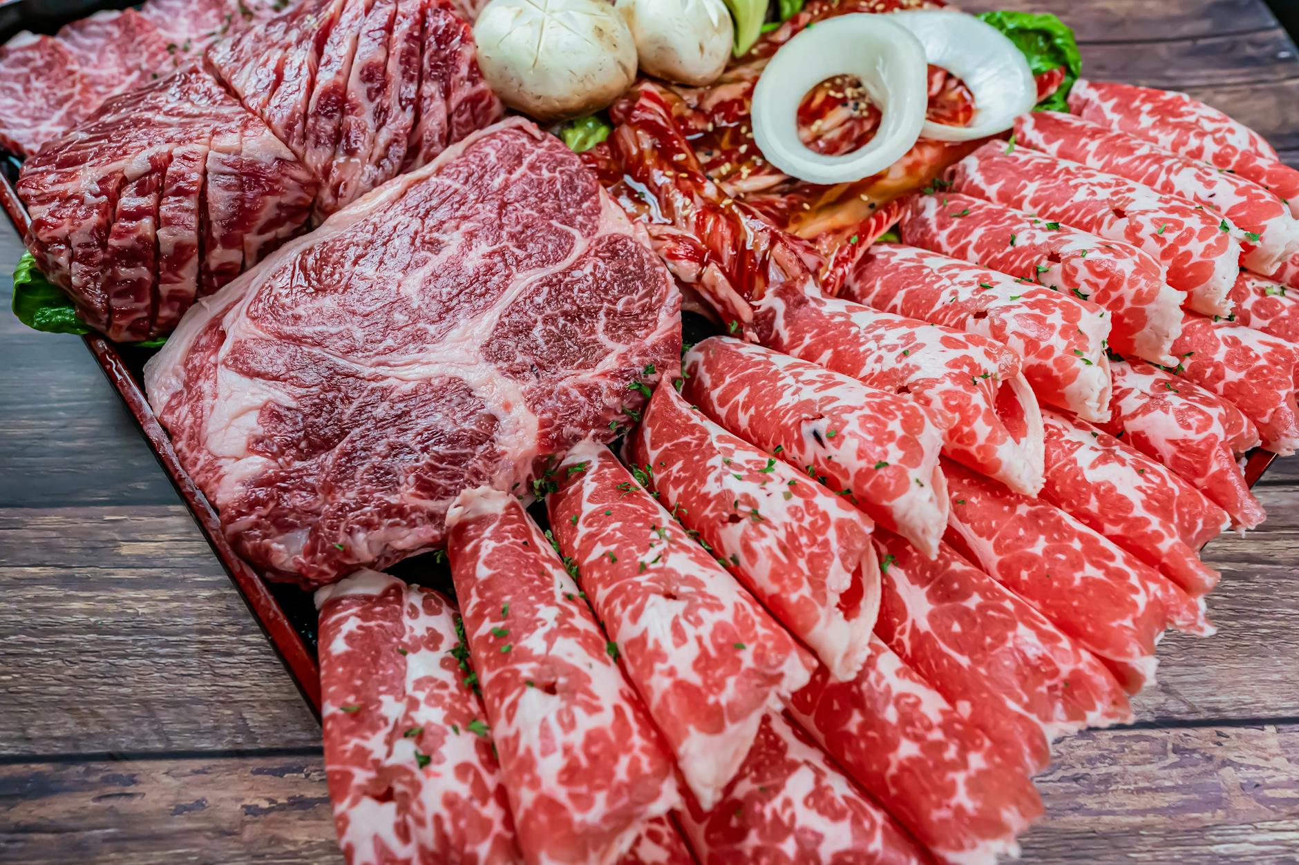 tray of marbled beef