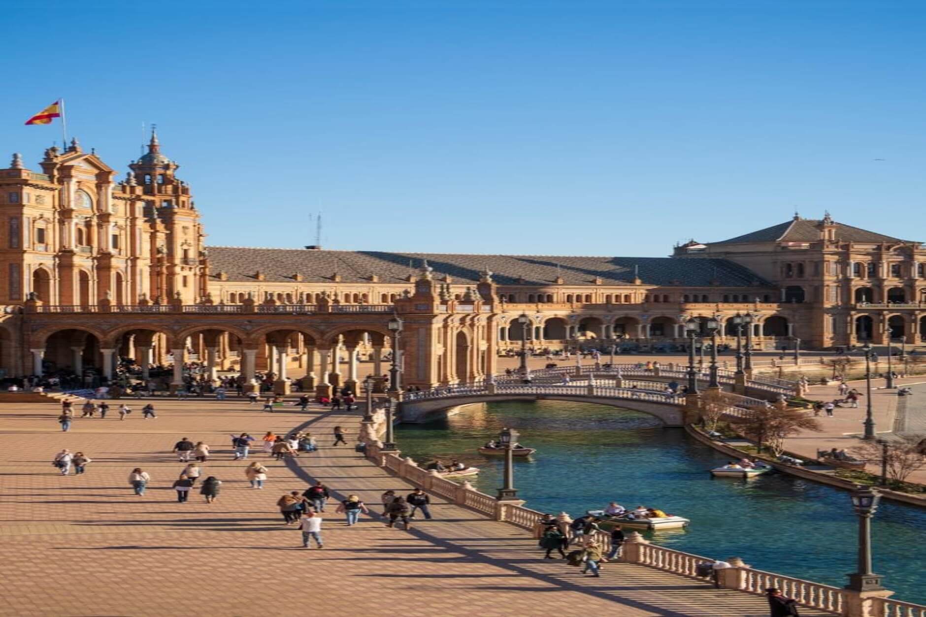 Seville’s Icons in One Tour: Cathedral, Alcázar & Giralda