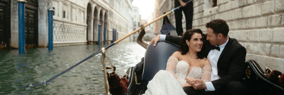 An elopement in Venice, Italy with a romantic gondola ride